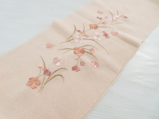 リサイクル　和装小物　半衿　刺繍　桜文